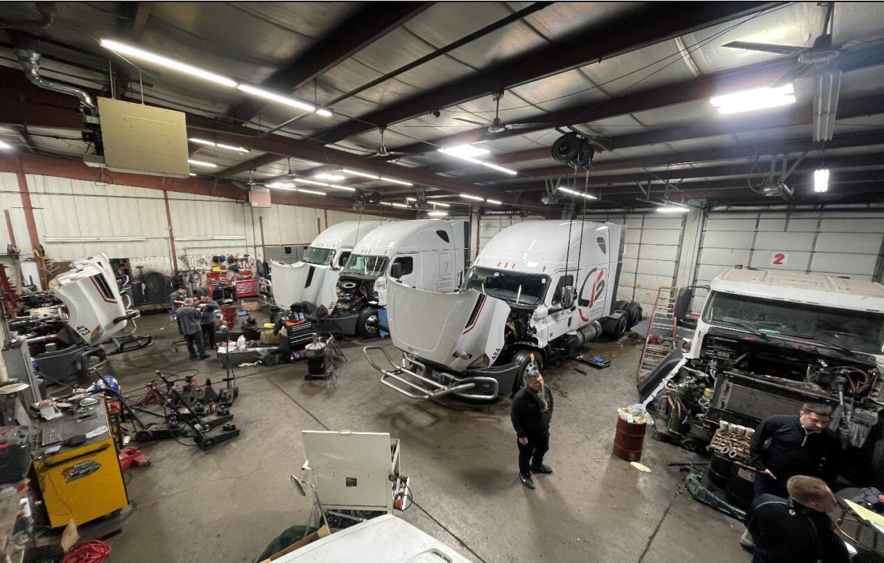 8 Prosper Ct, Lake In The Hills, IL for lease Interior Photo- Image 1 of 2