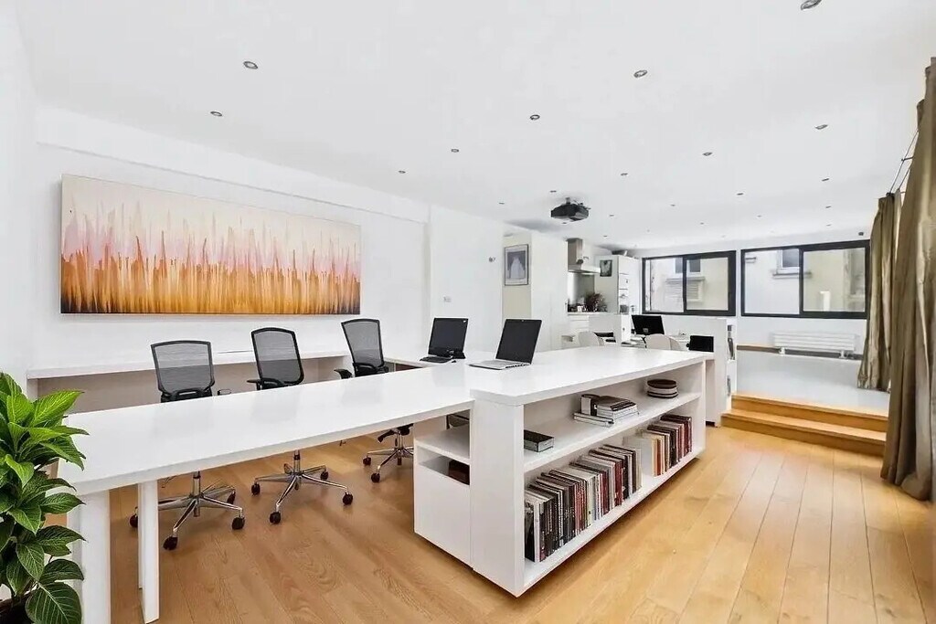 Vente Bureaux 123 m² - Photo 1