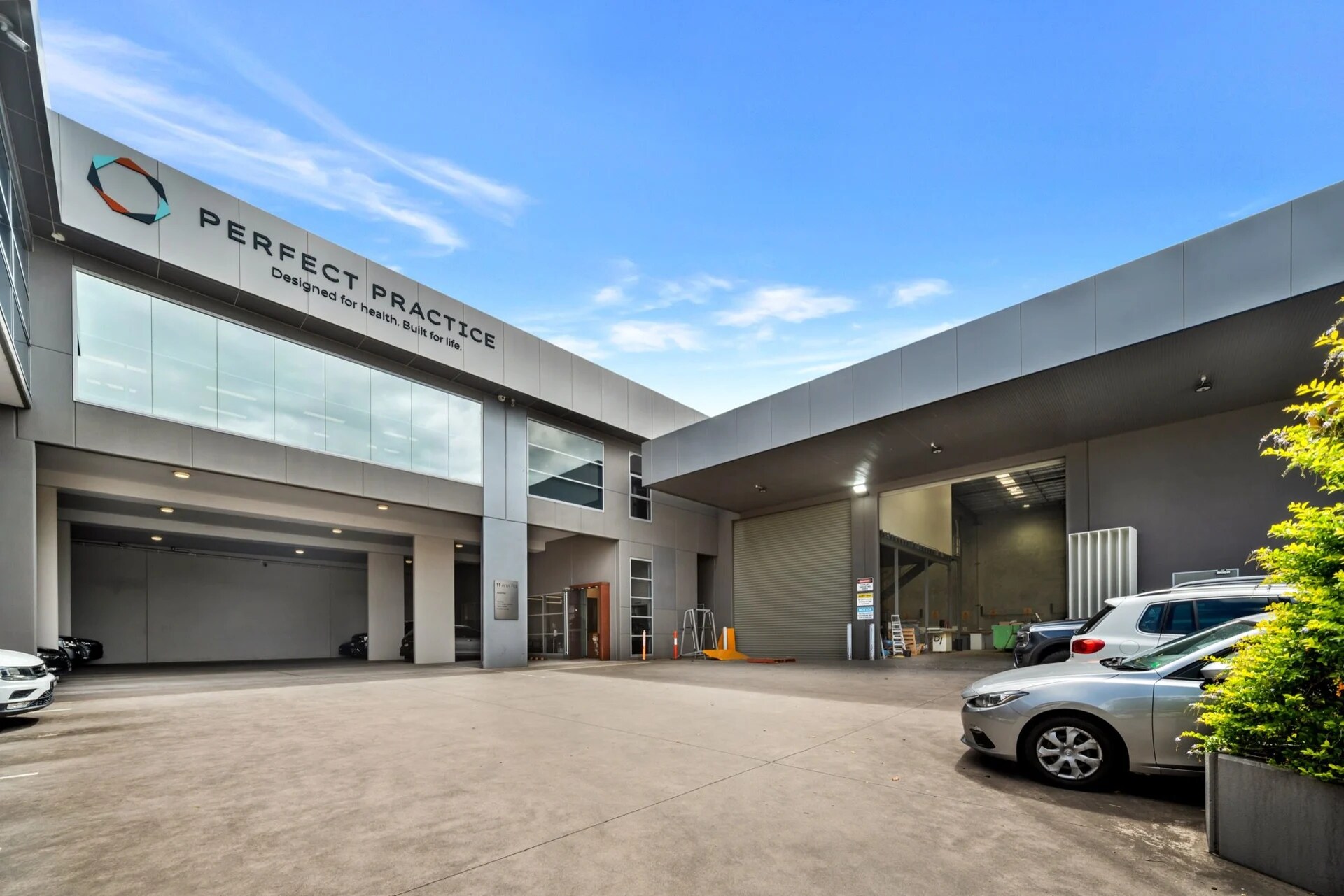 11 Anvil Rd, Seven Hills for lease Primary Photo- Image 1 of 4