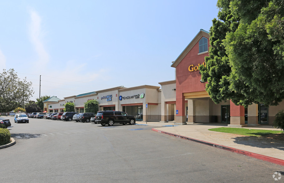 2001 McHenry Ave, Modesto, CA 95350 - Briggsmore Shopping Center | LoopNet