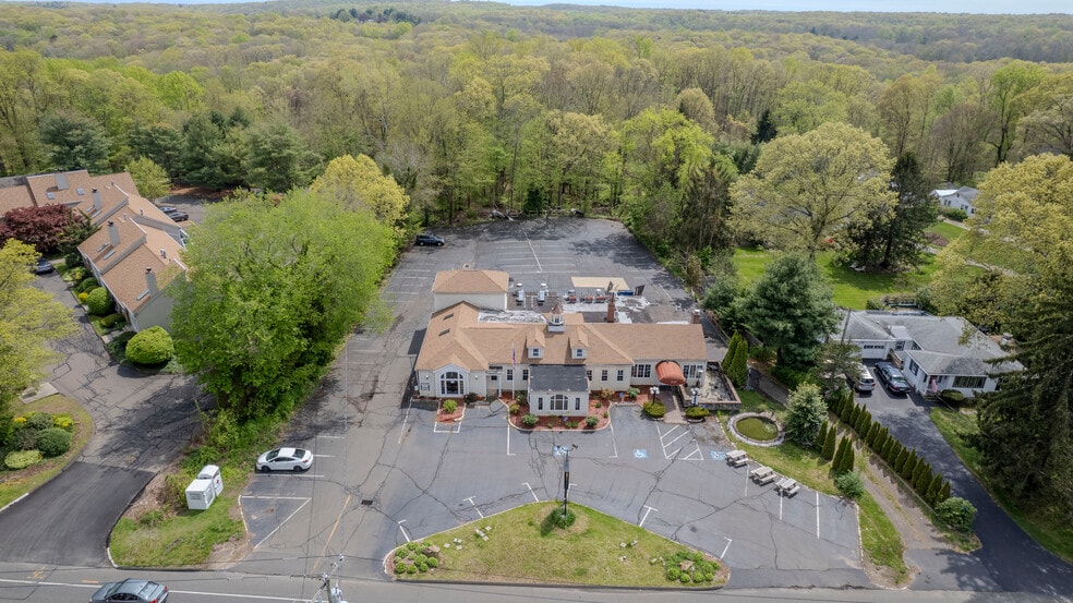 2548 Boston Post Rd, Guilford, CT for sale - Aerial - Image 1 of 20