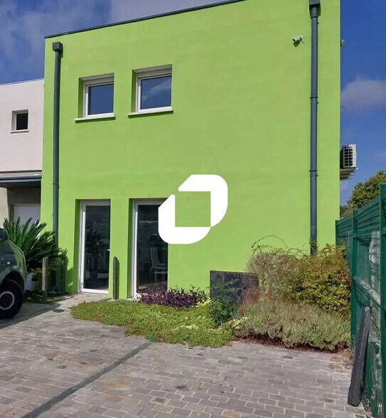 Office in Vic-la-Gardiole for lease - Building Photo - Image 3 of 8