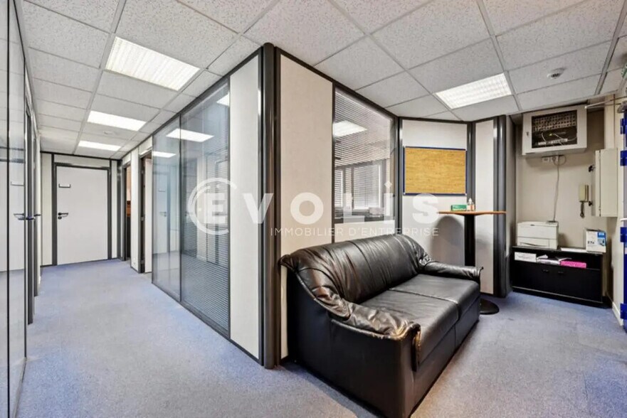 Office in Nogent-sur-Marne for sale - Interior Photo - Image 2 of 14