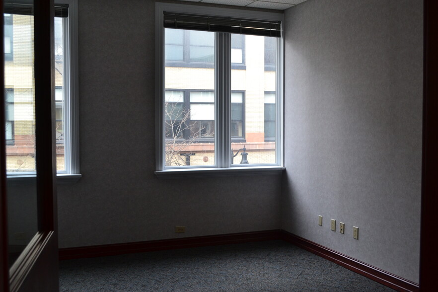 400 Main St, Lafayette, IN for lease - Interior Photo - Image 3 of 9