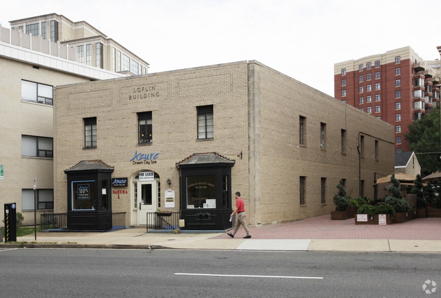 2420 Wilson Blvd, Arlington, VA for lease - Building Photo - Image 2 of 30