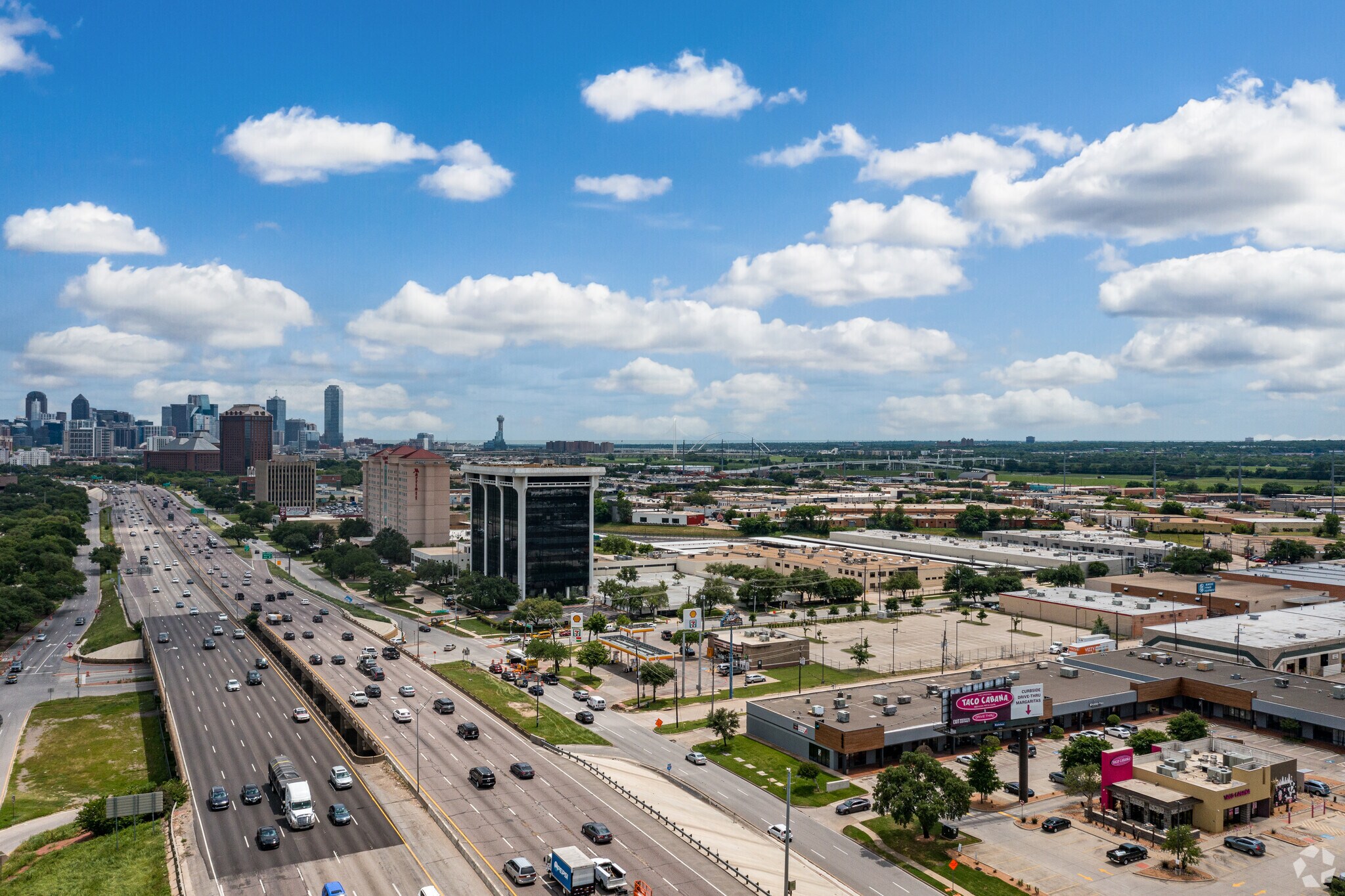 2200 Stemmons Fwy Dallas Tx 75207 2629 N Stemmons Fwy, Dallas, TX 75207 - Stemmons Center | LoopNet
