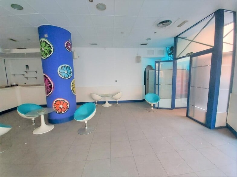 Retail in El Ejido, Almería for sale - Building Photo - Image 2 of 11