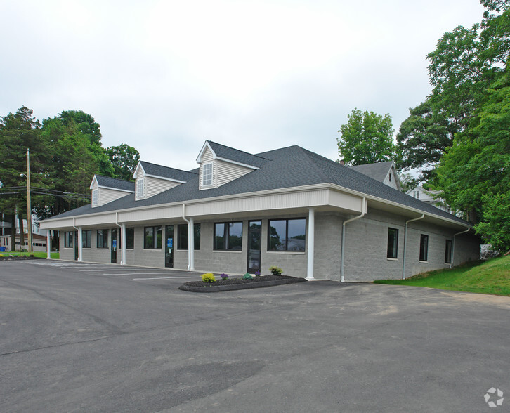 146 Highland Ave, Waterbury, CT for lease - Primary Photo - Image 2 of 5