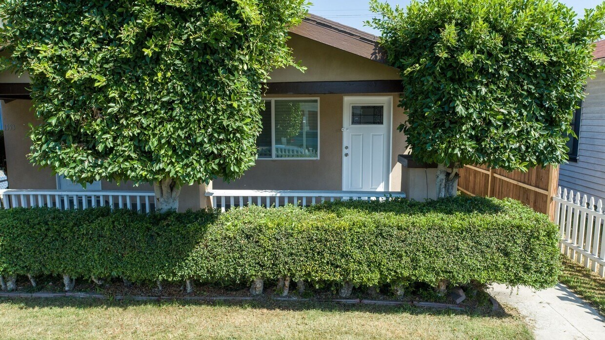 1551 W Vernon Ave, Los Angeles, CA for sale Primary Photo- Image 1 of 1