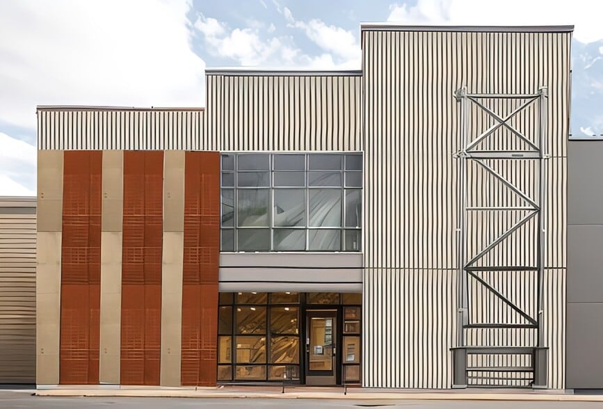 1225 N Meridian St, Indianapolis, IN for lease - Building Photo - Image 3 of 9