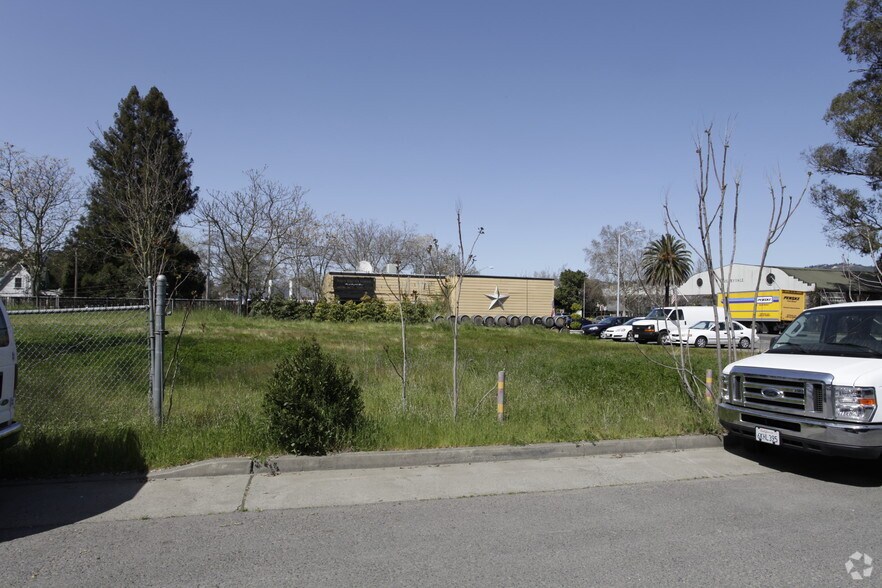 905 Main St, Saint Helena, CA for lease - Building Photo - Image 2 of 4