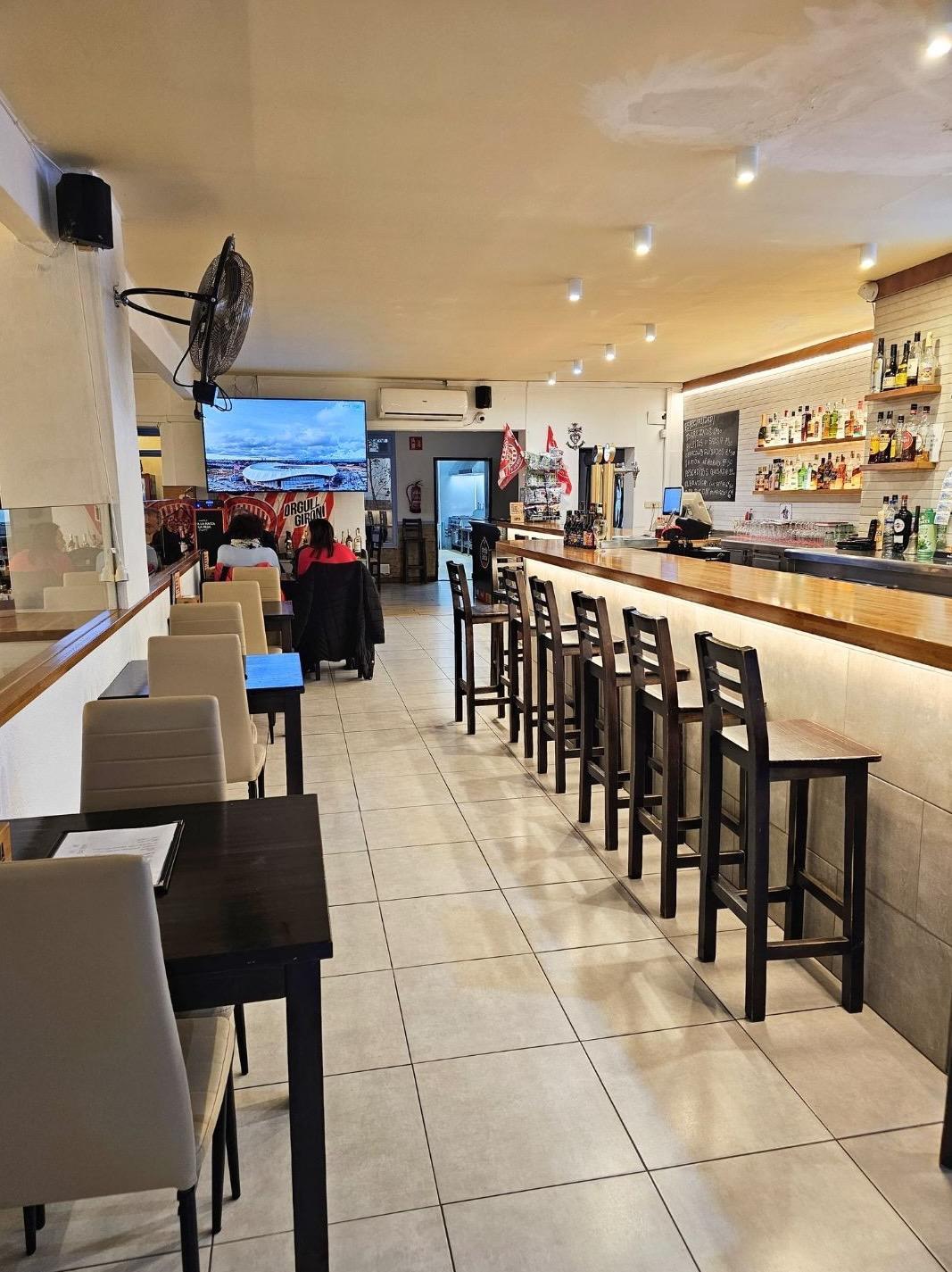 Retail in Palafrugell, Gerona for sale Interior Photo- Image 1 of 1