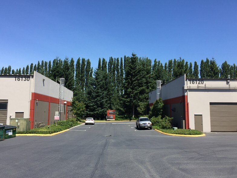 16120 Woodinville Redmond Rd NE, Woodinville, WA for lease - Building Photo - Image 1 of 3