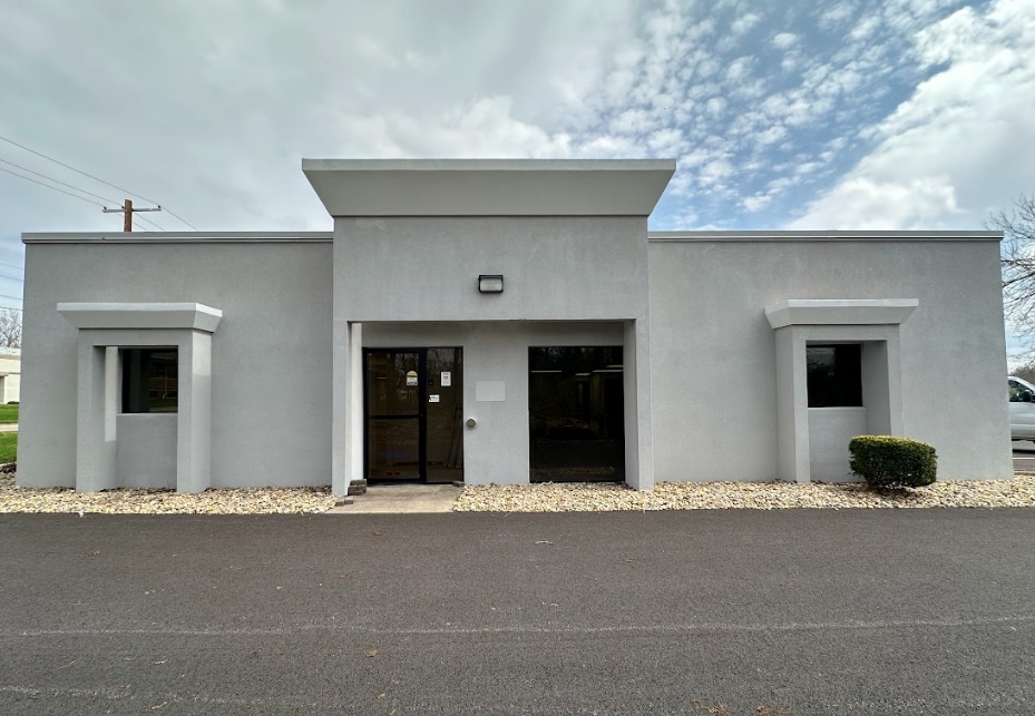 805 W 35th St, Davenport, IA for lease Building Photo- Image 1 of 4