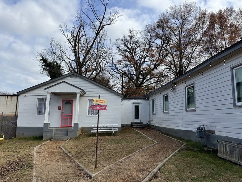 Decatur/Scottdale Area Mixed-Use Campus portfolio of 3 properties for sale on LoopNet.com - Building Photo - Image 3 of 12