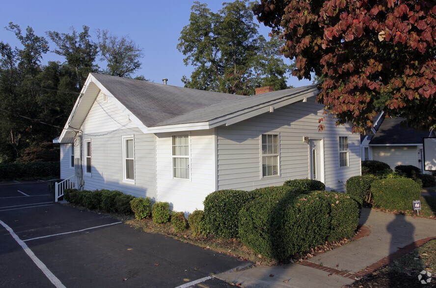 804 Laurens Rd, Greenville, SC 29607