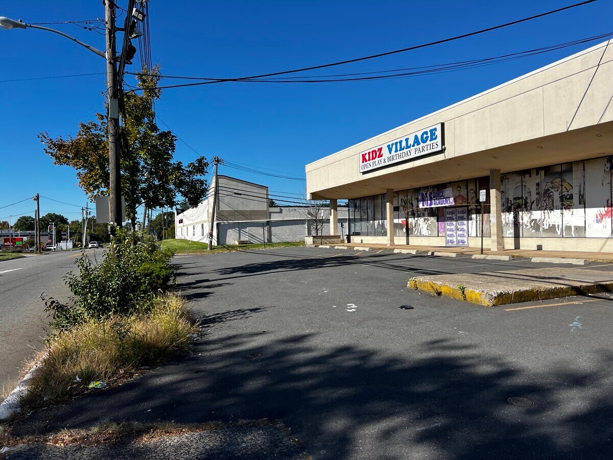 507 King Rd, Woodbridge, NJ 07095 Office/Retail for Lease