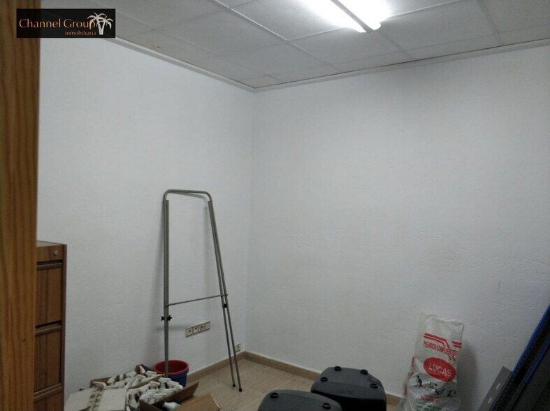 Retail in Quinto for sale - Building Photo - Image 3 of 5