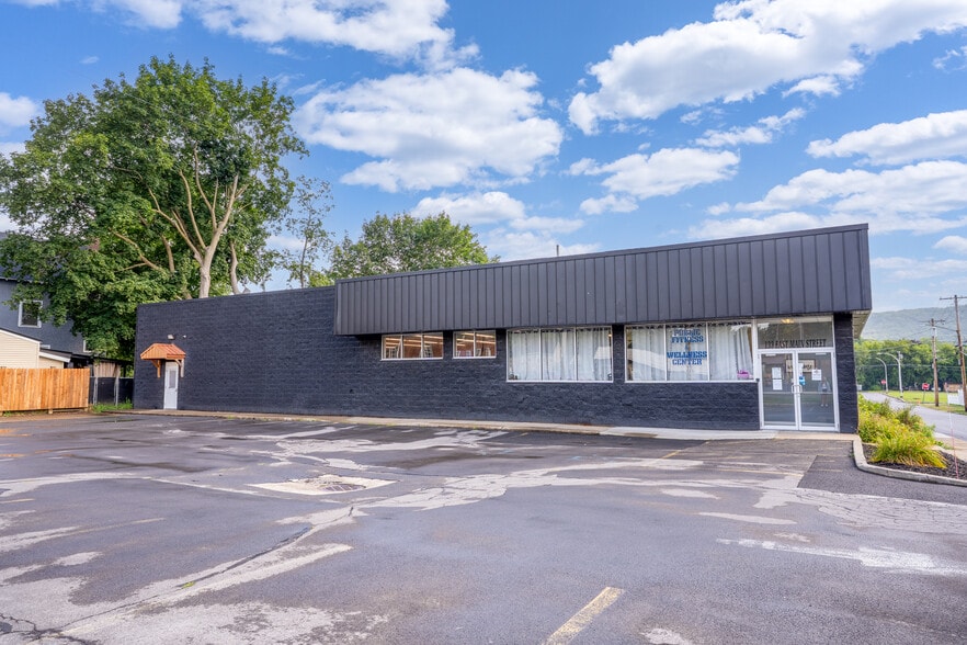 133 E Main St, Frankfort, NY for sale - Building Photo - Image 2 of 19