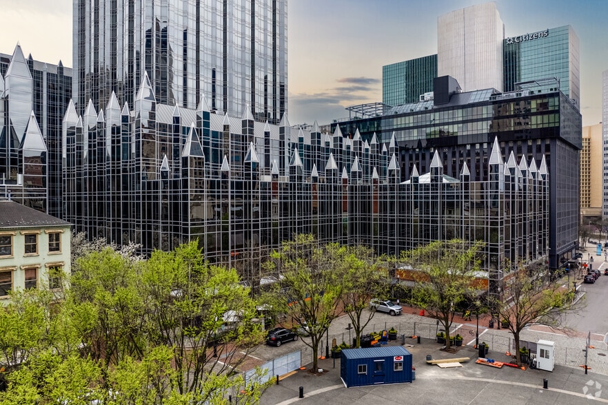 2 PPG Pl, Pittsburgh, PA for sale - Primary Photo - Image 1 of 1