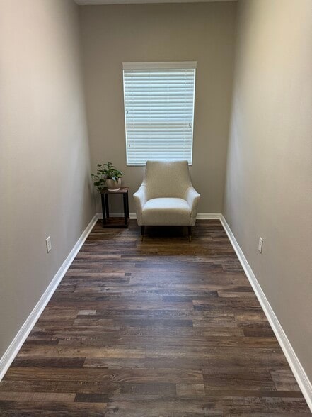 14428 Bruce B Downs Blvd, Tampa, FL for sale - Interior Photo - Image 3 of 34