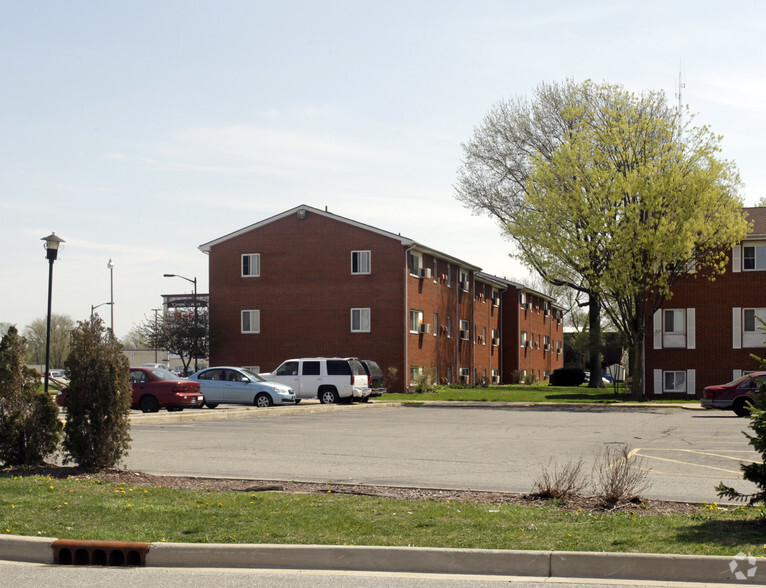 4317 Southview Ln, South Bend, IN for sale - Building Photo - Image 3 of 18