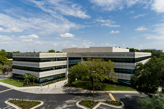 8800 Grand Oak Cir, Tampa, FL for lease Building Photo- Image 2 of 3