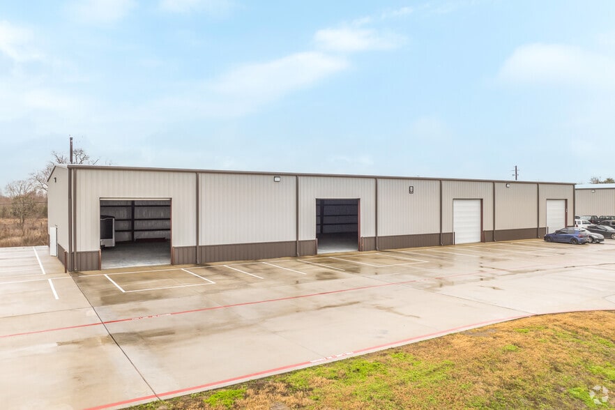 18500 Pearland Sites Rd, Pearland, TX for lease - Building Photo - Image 3 of 21