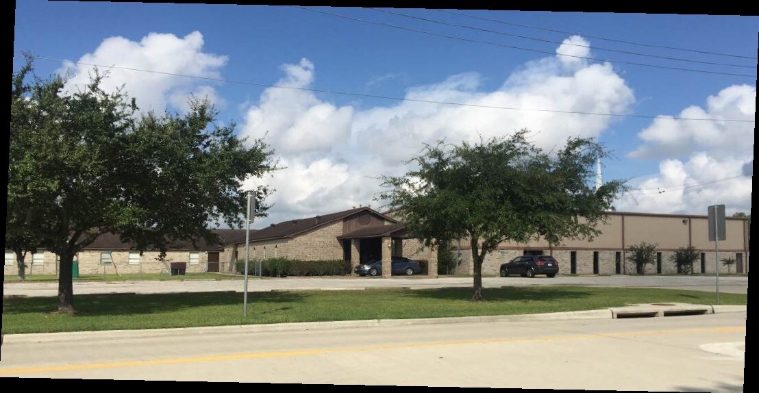 1110 Bamore Rd, Rosenberg, TX for sale Primary Photo- Image 1 of 1