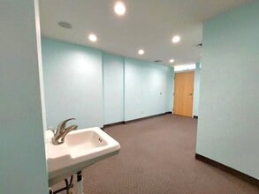 3801 W 50th St, Minneapolis, MN for lease Interior Photo- Image 2 of 4