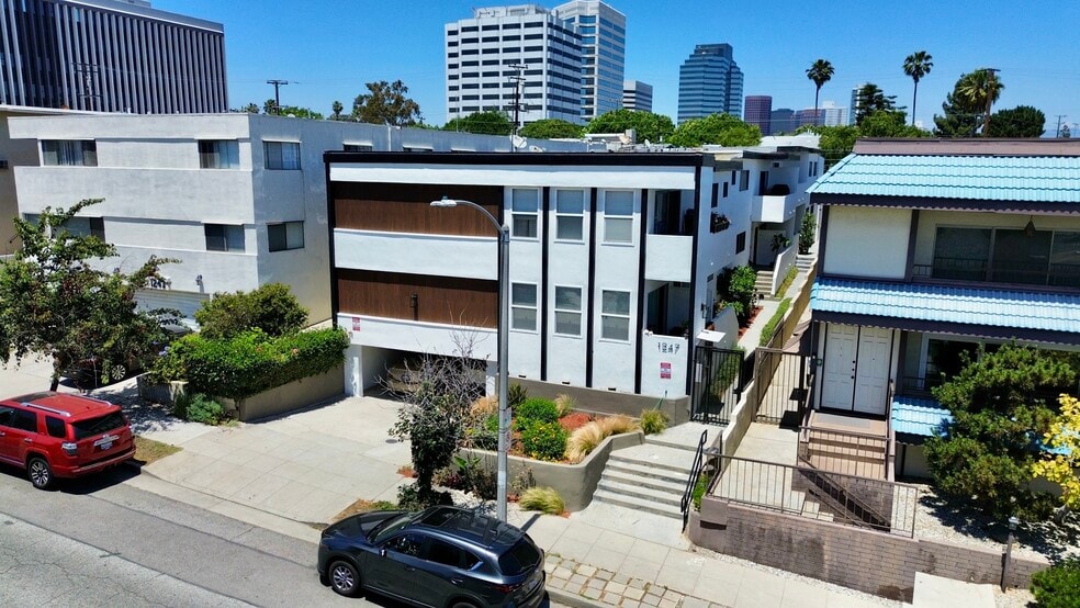 1247 Berkeley St, Santa Monica, CA for sale - Building Photo - Image 1 of 11