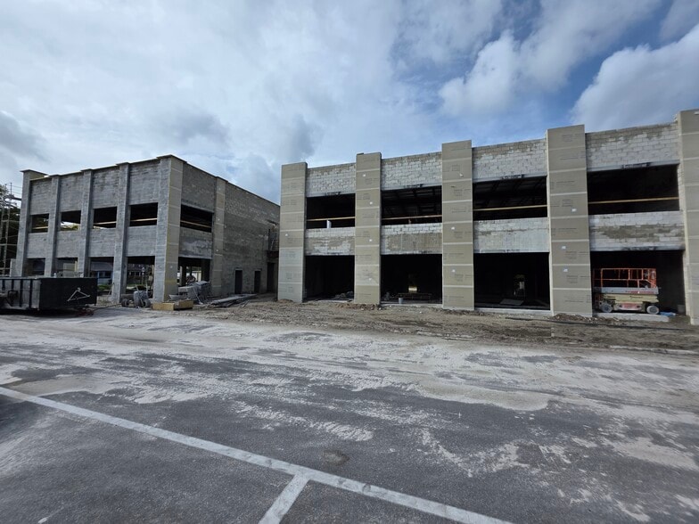 425 S Woodland Blvd, Deland, FL for sale - Building Photo - Image 3 of 18