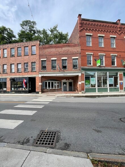 49 Square Dr, Bellows Falls, VT for sale - Building Photo - Image 1 of 1