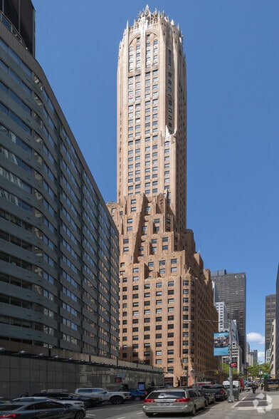 570 Lexington Ave, New York, NY for lease - Primary Photo - Image 1 of 5