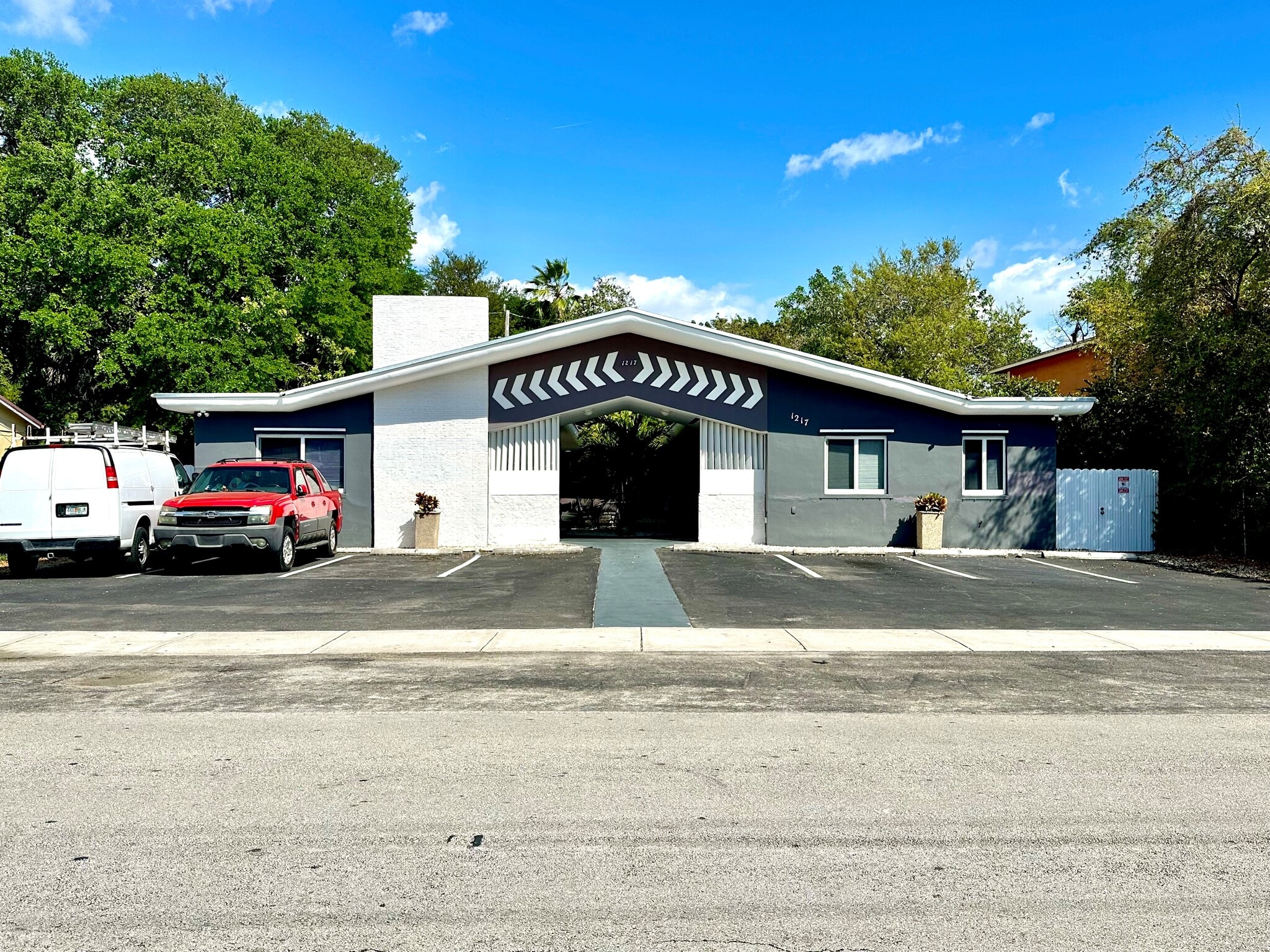 1217 NE 127th St, North Miami, FL for sale Building Photo- Image 1 of 8