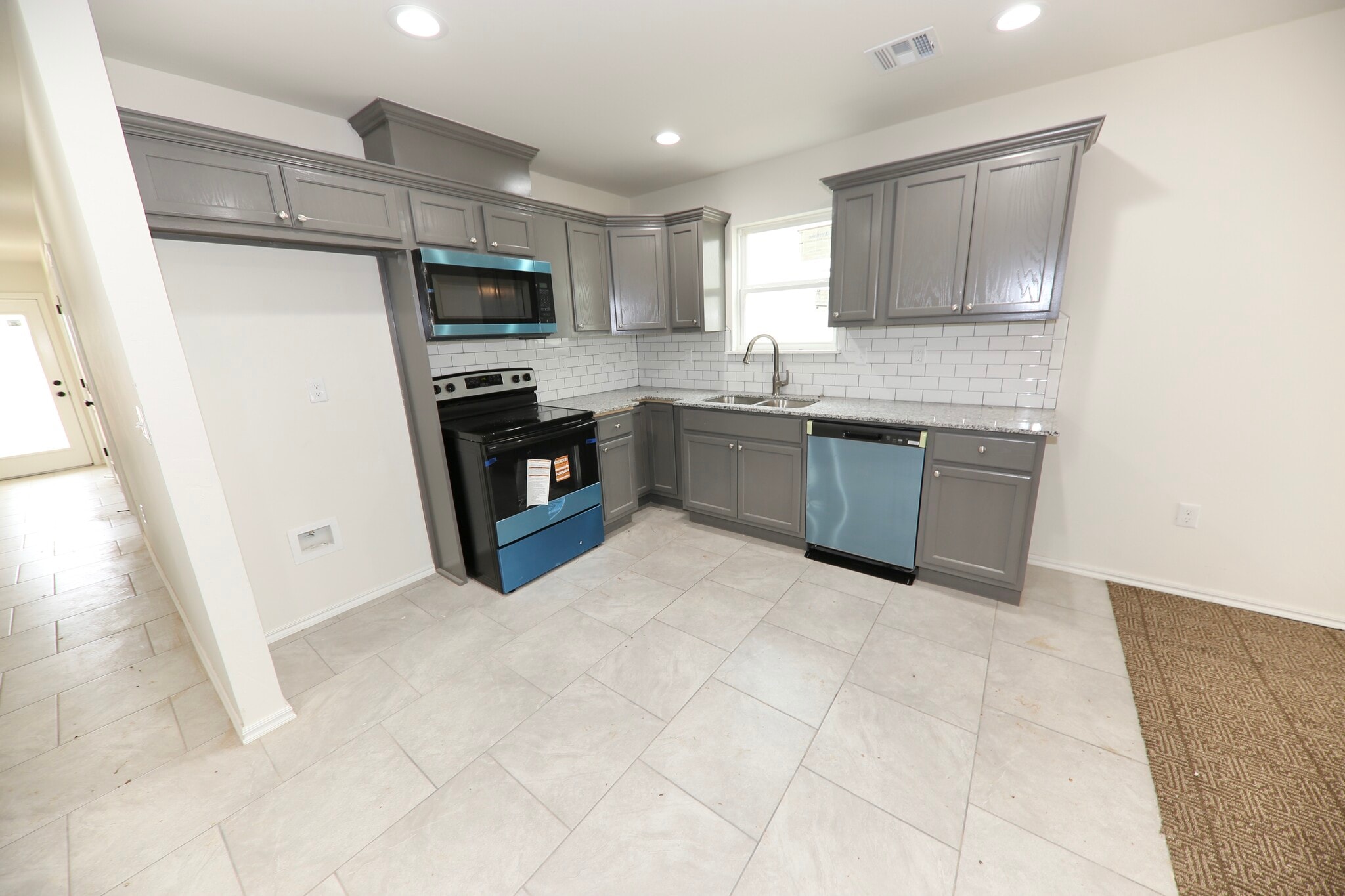 Duplexes of Seminole Town Center portfolio of 8 properties for sale on LoopNet.com Building Photo- Image 1 of 5