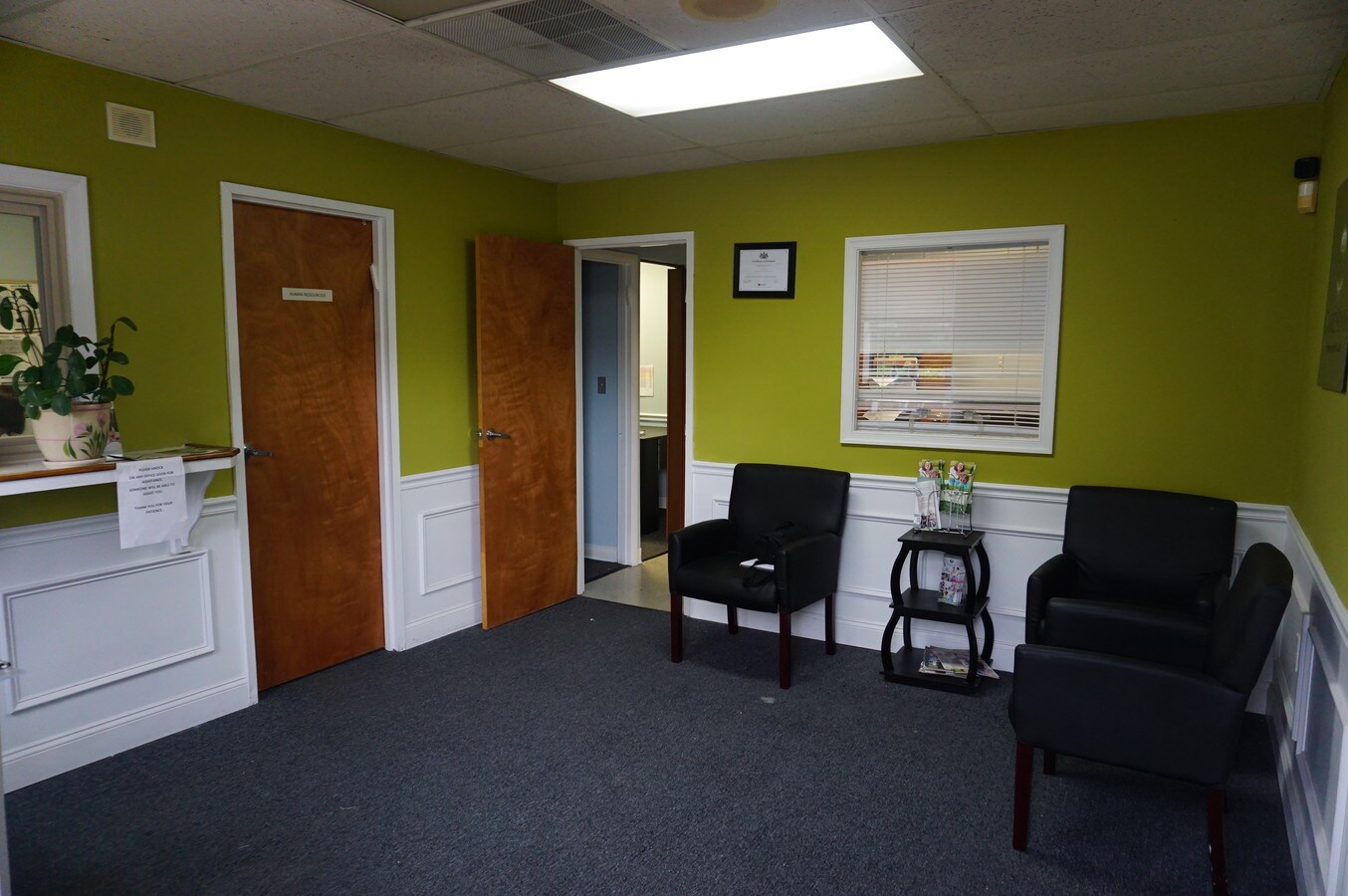 9140 Academy Rd, Philadelphia, PA 19114