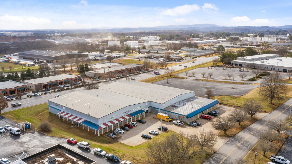 6130 Preservation Dr, Chattanooga, TN 37416