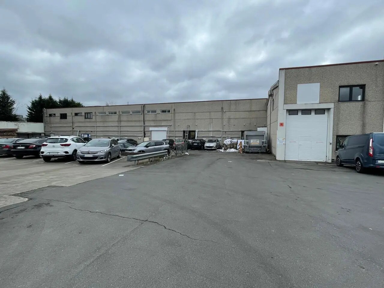 Flex in Argenteuil for lease Building Photo- Image 1 of 15