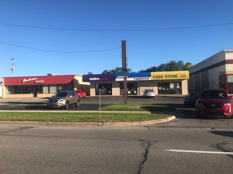 3674-3678 Plainfield Ave NE, Grand Rapids, MI 49525 | LoopNet