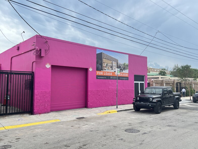 320-380 NW 26th St, Miami, FL for lease - Building Photo - Image 2 of 6