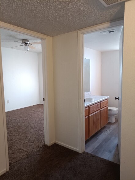 2126 O St, Bakersfield, CA for sale - Building Photo - Image 3 of 5