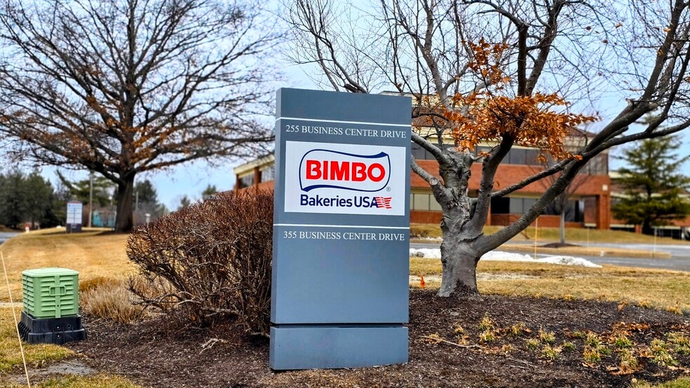 255 Business Center Dr, Horsham Township, PA for sale - Building Photo - Image 2 of 21