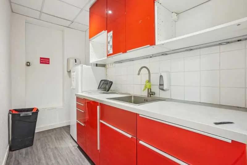 Office in Levallois-Perret for lease - Building Photo - Image 3 of 6