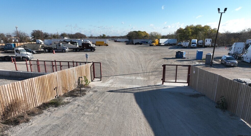 1100 Haltom Rd, Fort Worth, TX for sale - Building Photo - Image 2 of 15