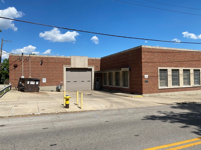 1116 Russell St, Covington, KY for lease - Building Photo - Image 2 of 12