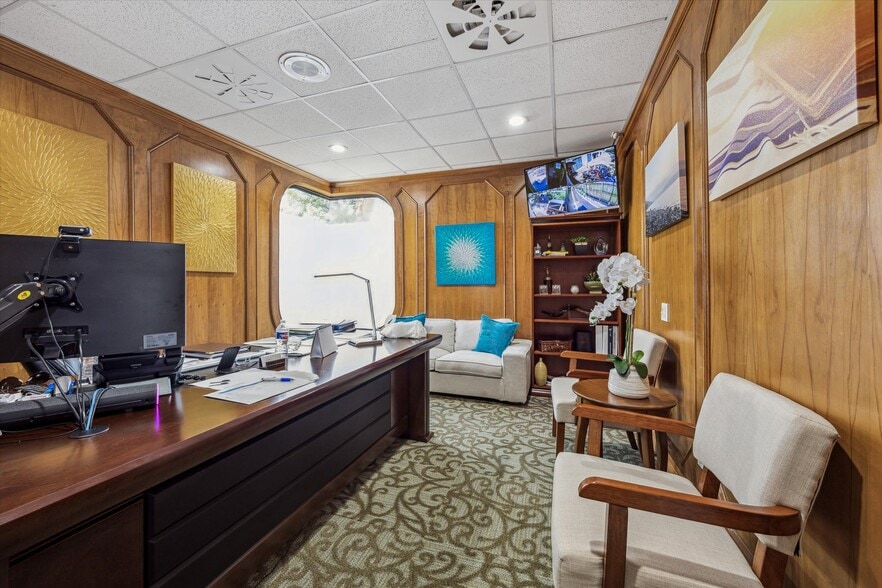 5455 Dashwood Dr, Bellaire, TX for sale - Building Photo - Image 3 of 12