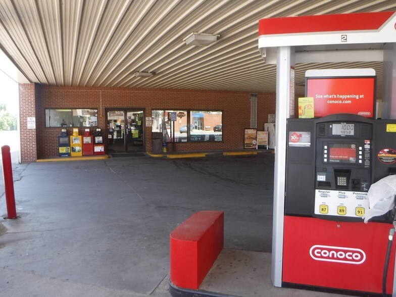 100 S Christian Ave, Moundridge, KS for sale - Primary Photo - Image 1 of 1