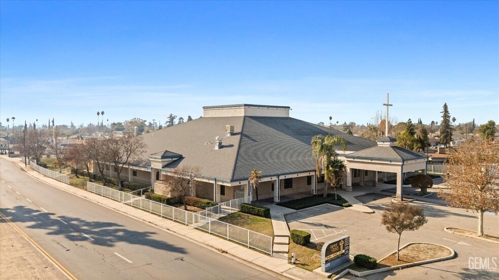 425 S H St, Bakersfield, CA for sale - Building Photo - Image 1 of 37