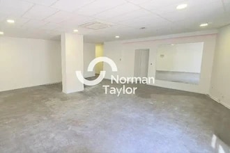 Retail in Vitrolles for lease Interior Photo- Image 2 of 4